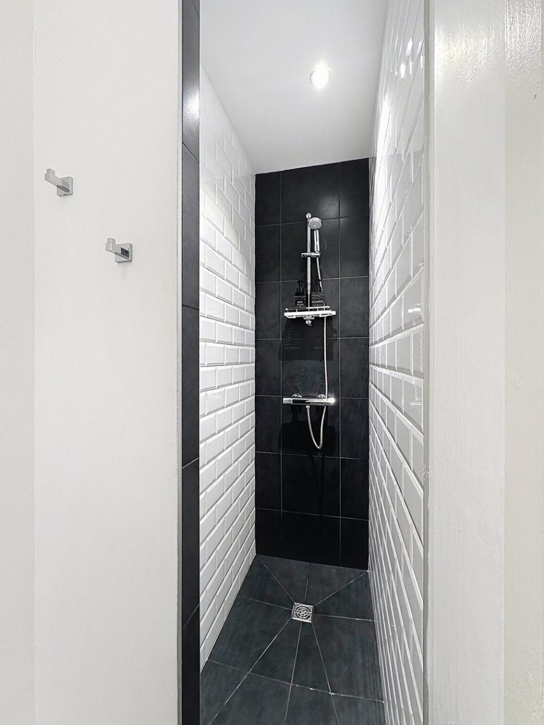 So Guest- Pepite De Charme Proche Cathedrale, Climatisation Parking Apartamento Reims Exterior foto