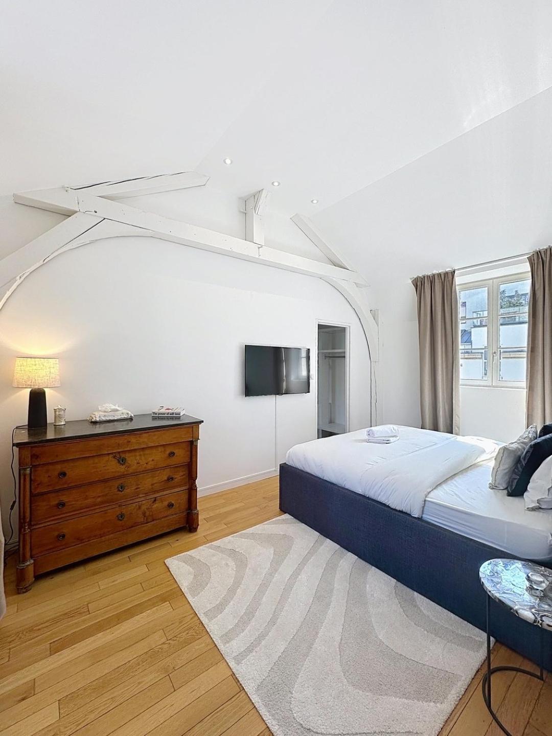 So Guest- Pepite De Charme Proche Cathedrale, Climatisation Parking Apartamento Reims Exterior foto